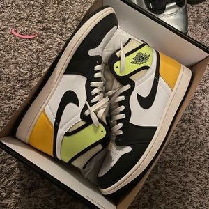 Jordan 1s size 11.5 good condition